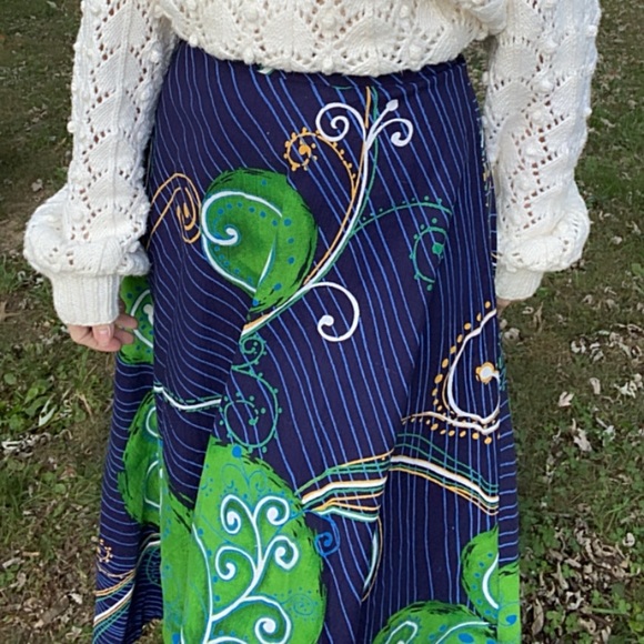 Vintage 70s psychedelic maxi skirt - Picture 3 of 5